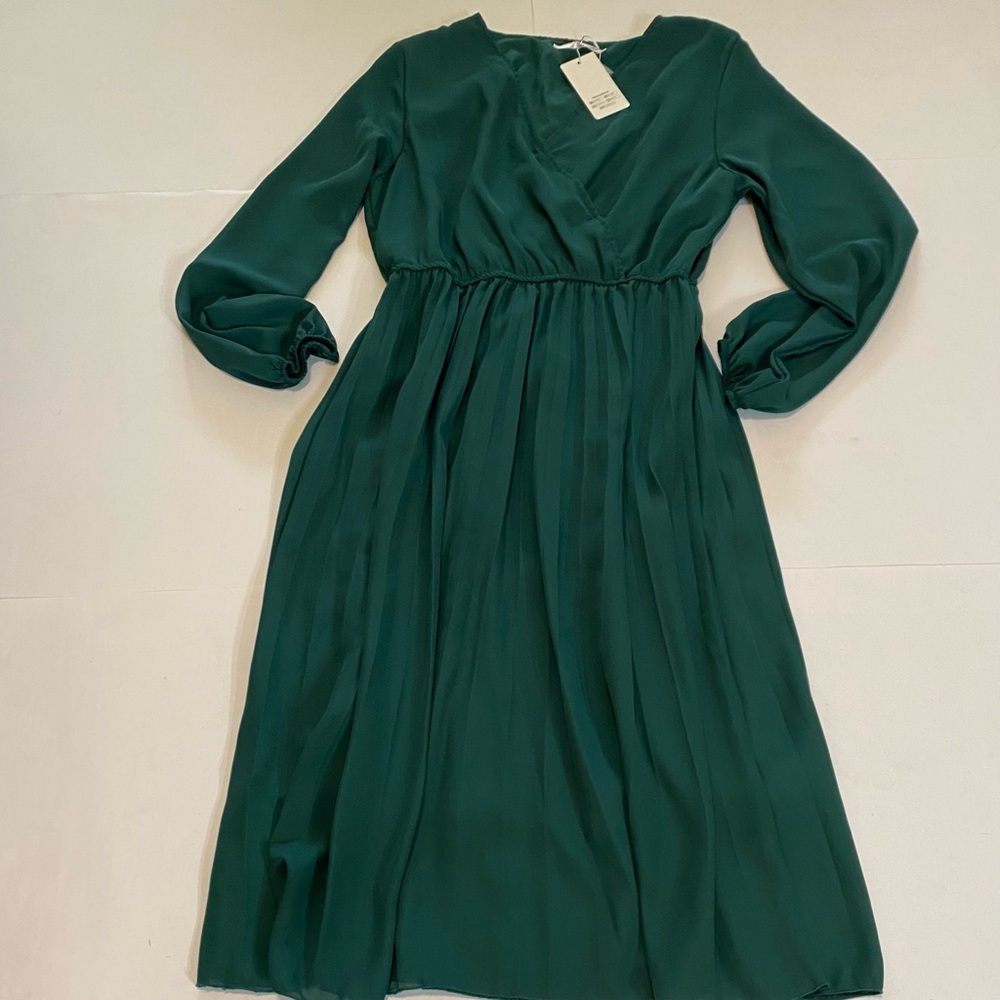 NWT! BBX Lephsnt green dress size medium